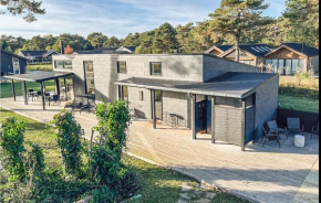 Beautiful Home In Nexø With Wifi, Snogebæk